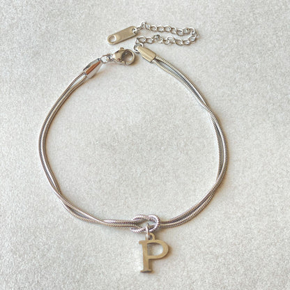 A-Z Love Knot Bracelet – Personalized Gold Charm