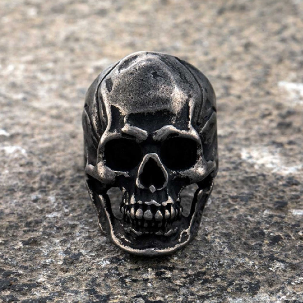 Punk Skull Ring – Bold Halloween Statement